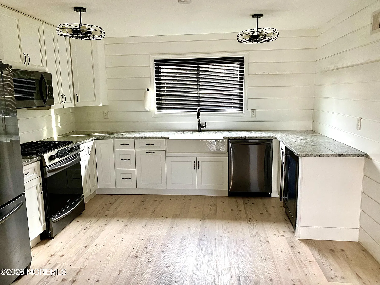 2 bed, 948 sqft, $3,250 — Photo 4