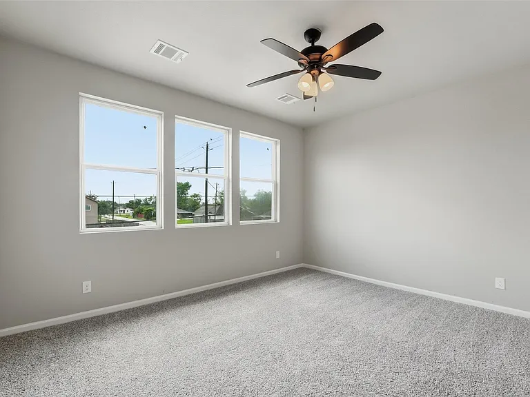 4307 Larkspur St — Photo 11