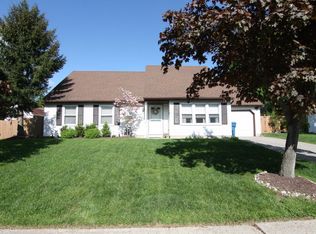 8 Regina Dr, Howell, NJ 07731