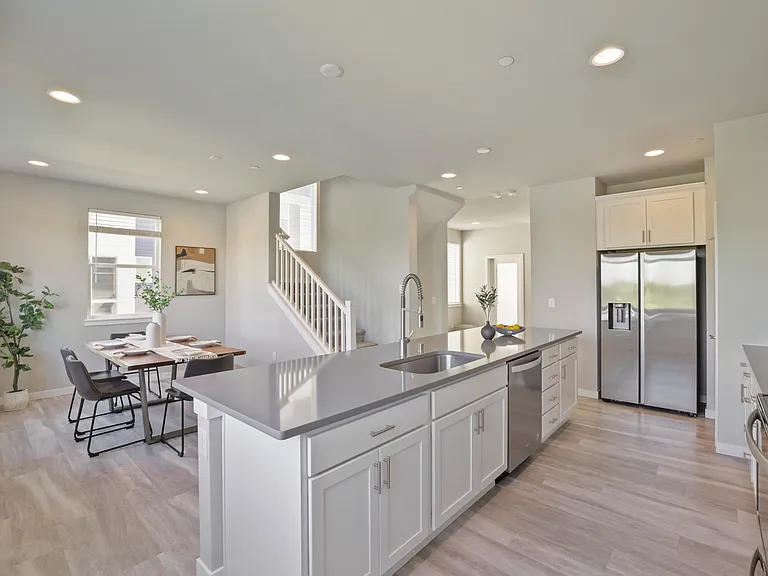 14715 Admiralty Way #B-7 — Photo 8