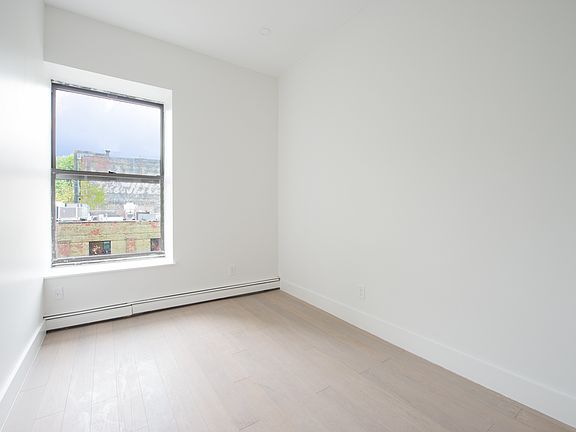 4th image of 286 5th Ave APT 2E