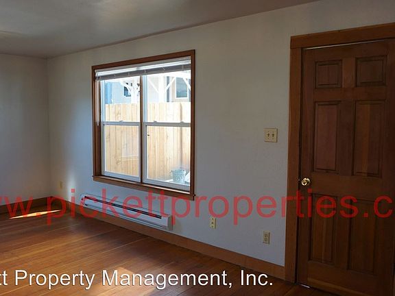 3rd image of 1225 1/2 5th St