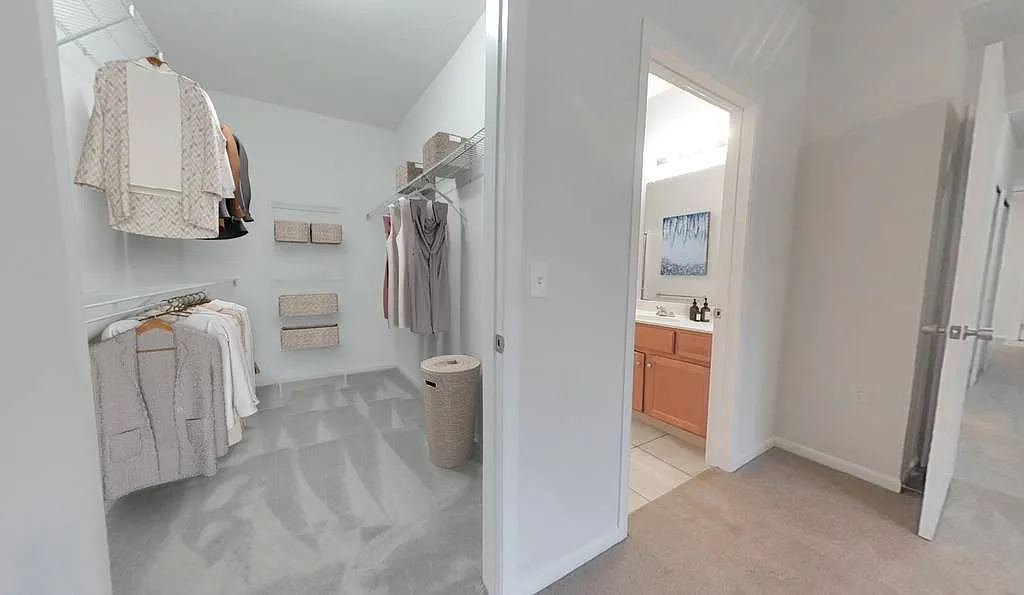 Cobblestone Court Apartments — Photo 4