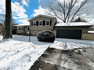 562 E Caston Rd, Uniontown, OH 44685