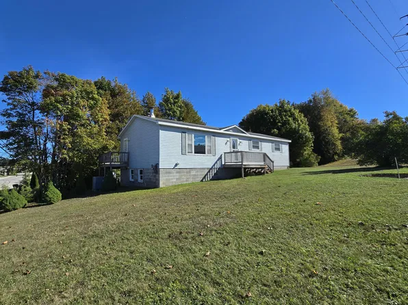 299 S 2nd St, Saint Ignace, MI 49781