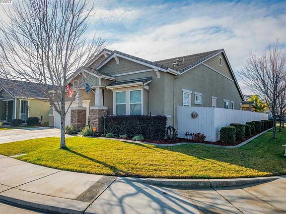 4th image of 1613 Luna Bella Ln