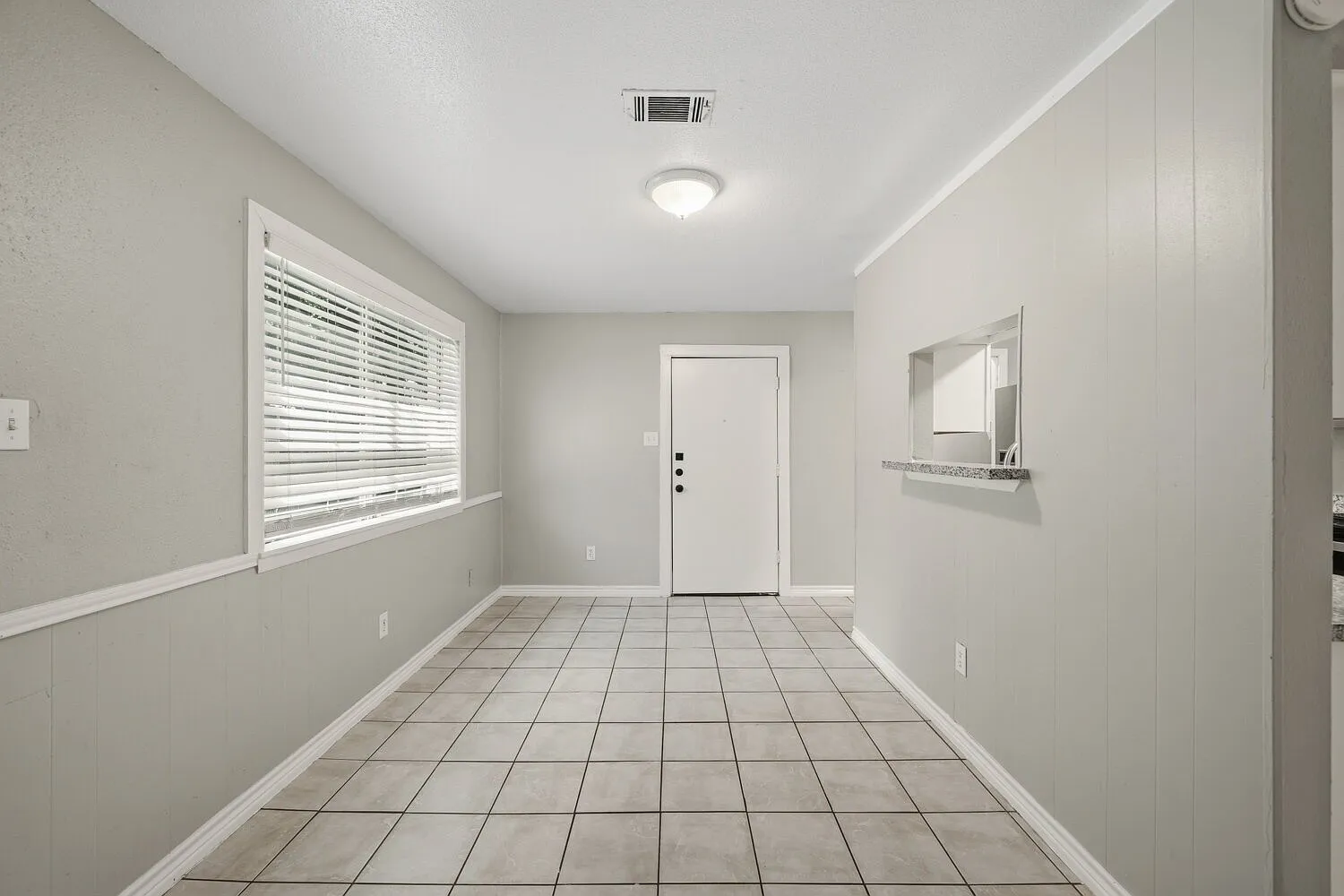 4605 Orange Circle N — Photo 3