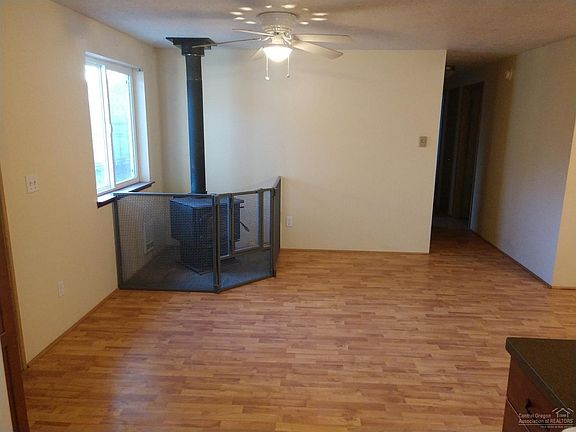 3rd image of 901 SE Algonquian Ct