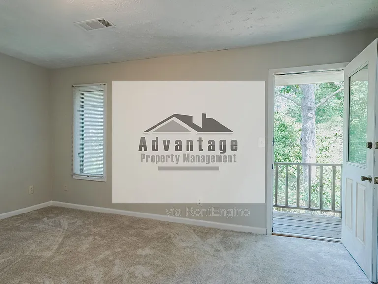 2782 Country Ct SE #B — Photo 13