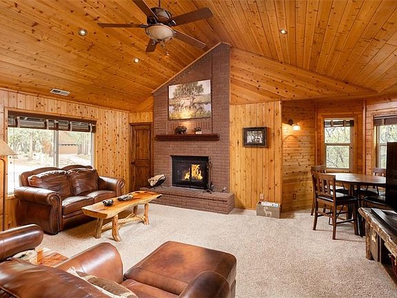 4th image of 1390 La Crescenta Dr