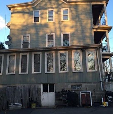 2nd image of 202 Howard St