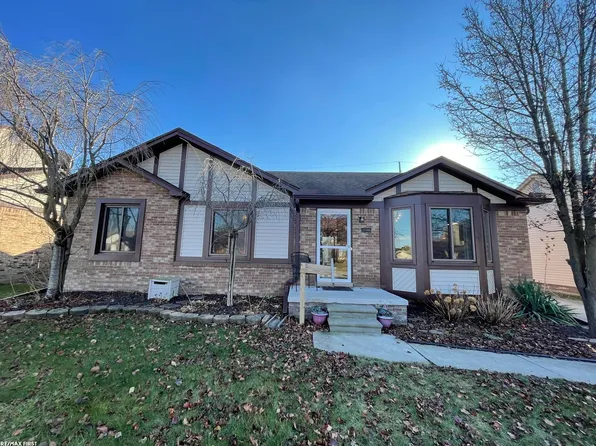 25566 Mary St, Chesterfield, MI 48051