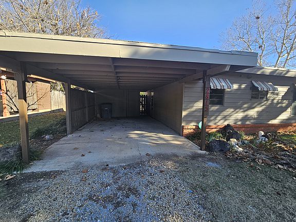 2nd image of 2815 NW Morningside Dr