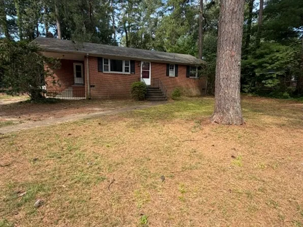 12748 Richmond St, Chester, VA 23831