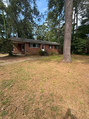 12748 Richmond St Photo 1