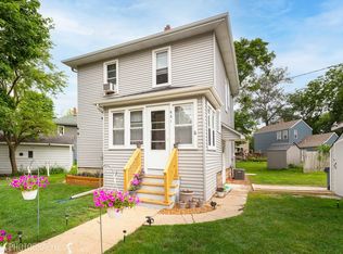 631 Queen Anne St, Woodstock, IL 60098