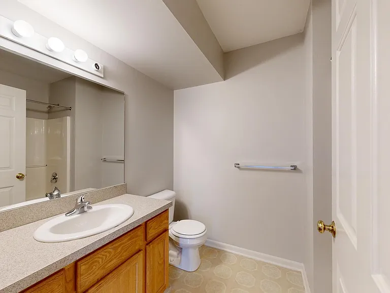 2771 S Knightsbridge Cir — Photo 17
