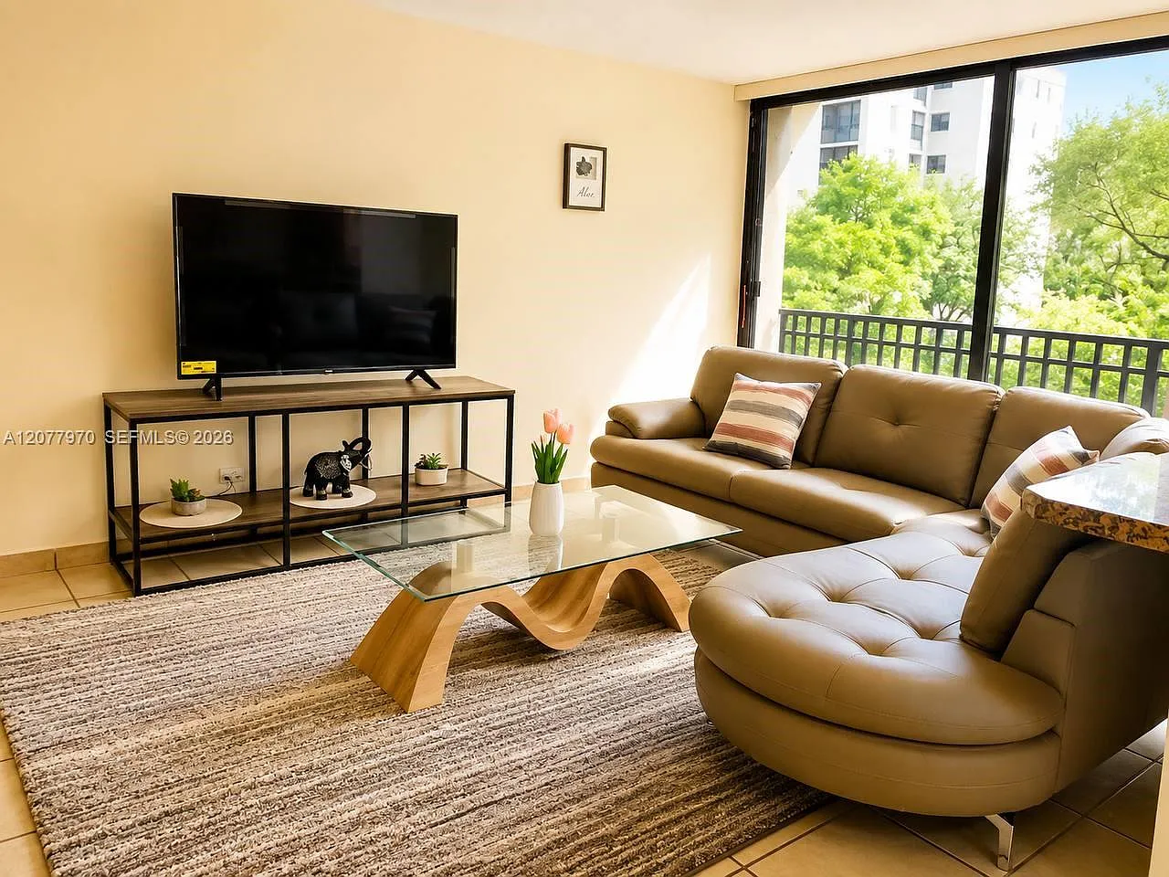 Plaza Of Americas Condo P — Photo 1