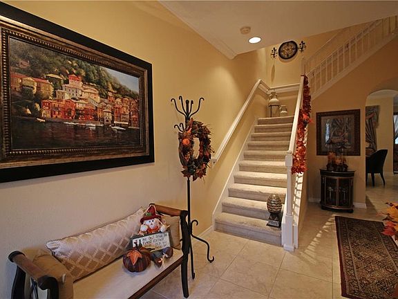 4th image of 660 Venice Pl