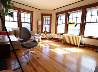 11 Story St APT 32, Cambridge, MA 02138