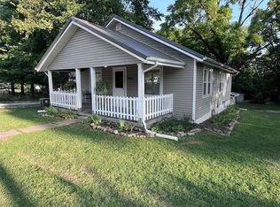 803 W Graham Dr, Bloomington, IN 47403