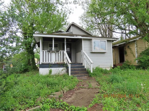 2928 Charles Ave, Dunbar, WV 25064