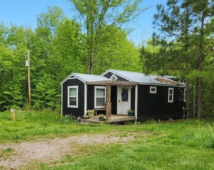 1st image of 2205 Pine Ridge Ln