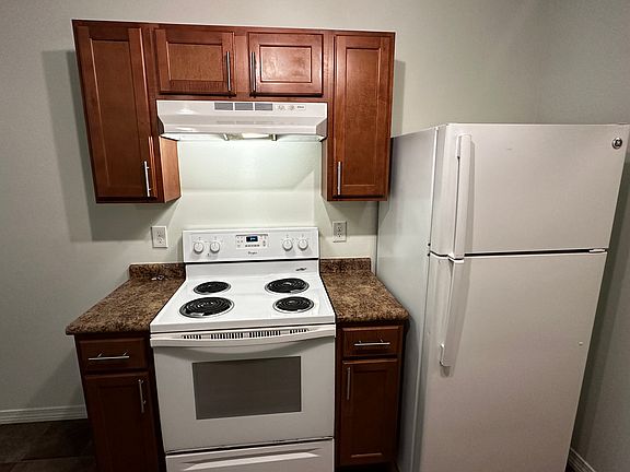 4th image of 6919 N Palafox St APT 2