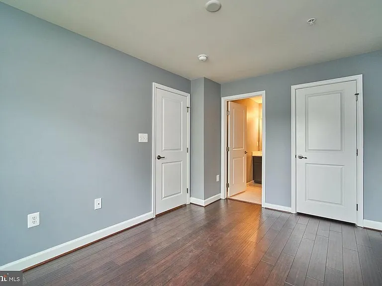 8126 S Channel Dr — Photo 23