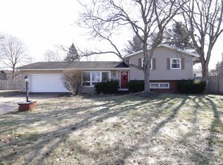 52790 Holly Ct, South Bend, IN 46637