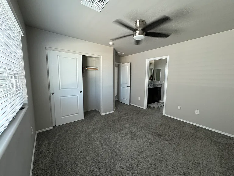 2803 N Fair Oaks Ave — Photo 6