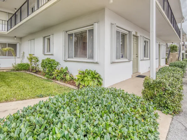 3040 Lake Osborne Drive #106, Lake Worth Beach, FL 33461