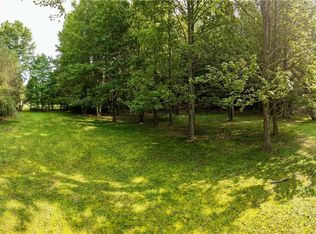 Middle Run Rd NW, Dover, OH 44622