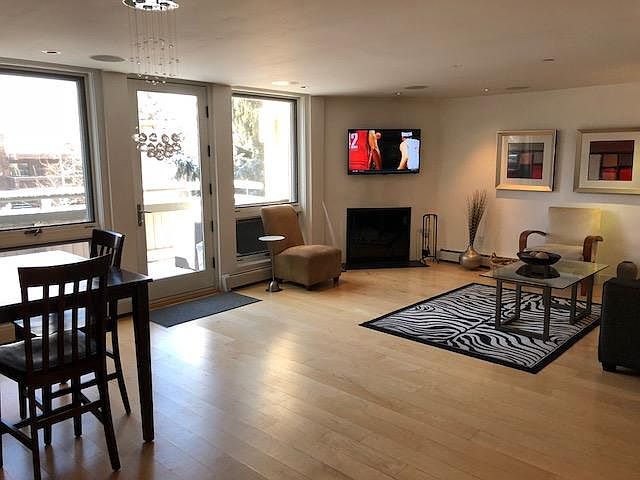 OPEN VIEWS of AJAX! Beautiful gourmet kitchen - open floor p