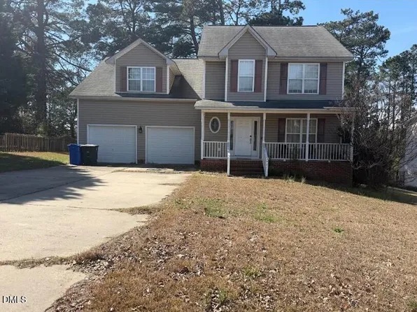 3421 Gables Dr, Fayetteville, NC 28311