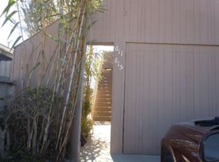 611 Ocean Dr, Oxnard, CA 93035