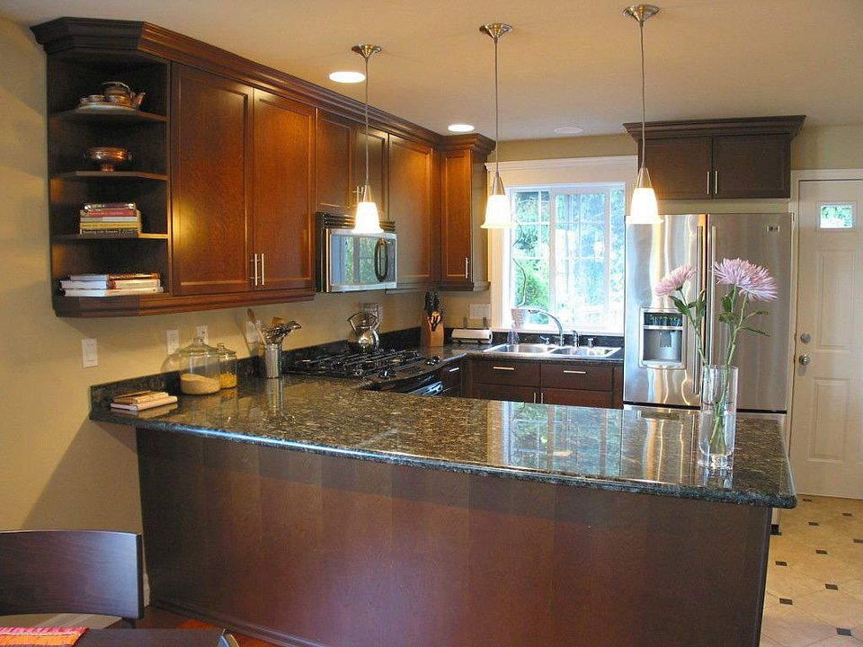 Stunning kitchen with stainless appliances, granite counters 