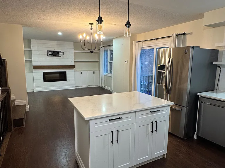 230 Clarke Rd #6 — Photo 4