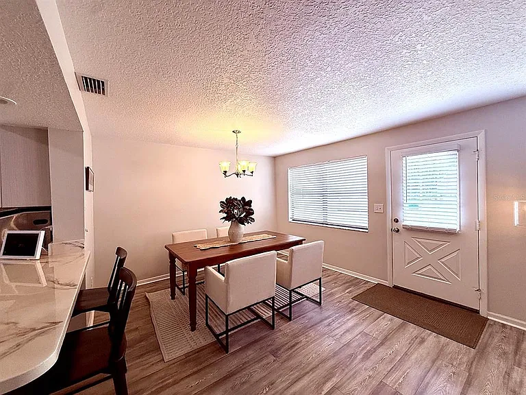 7218 N Highland Ave — Photo 5