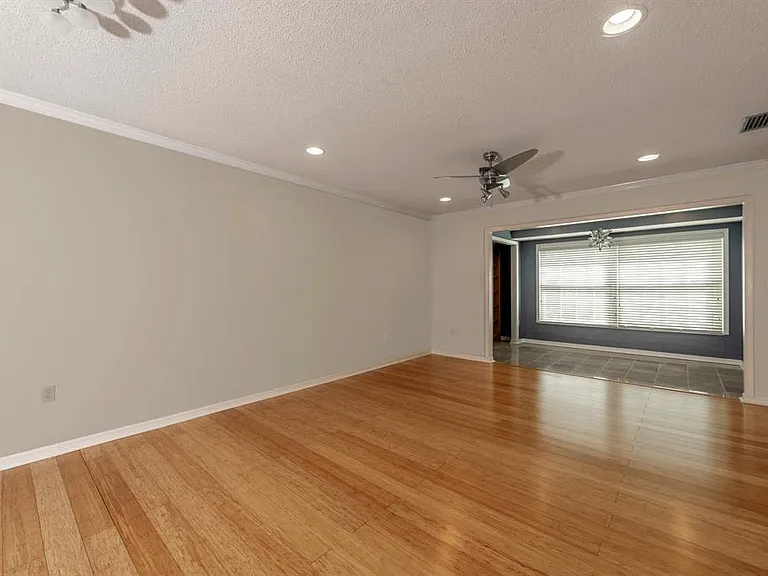 110 N Tremain St #202 — Photo 9