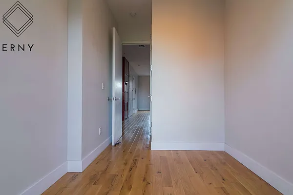 Rented by ERNY LLC | media 8