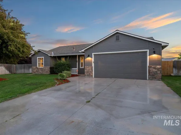 1451 SW Chelsey Cir, Mountain Home, ID 83647