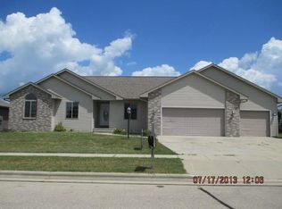 2012 Cherokee Dr, Prairie Du Sac, WI 53578
