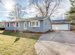 3195 Range Rd, Pt Huron, MI 48060