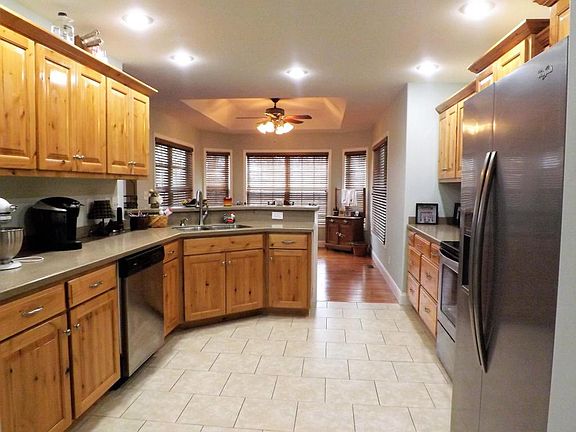 2nd image of 1056 Peachtree Dr