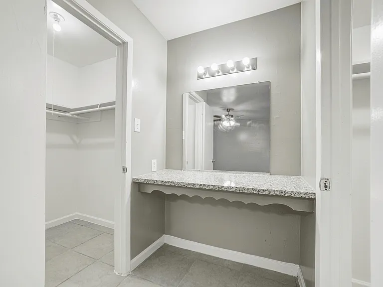 Ashford St Cloud Bathroom2