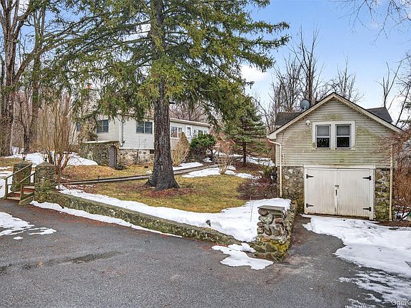 2nd image of 307 Gibson Hill Road