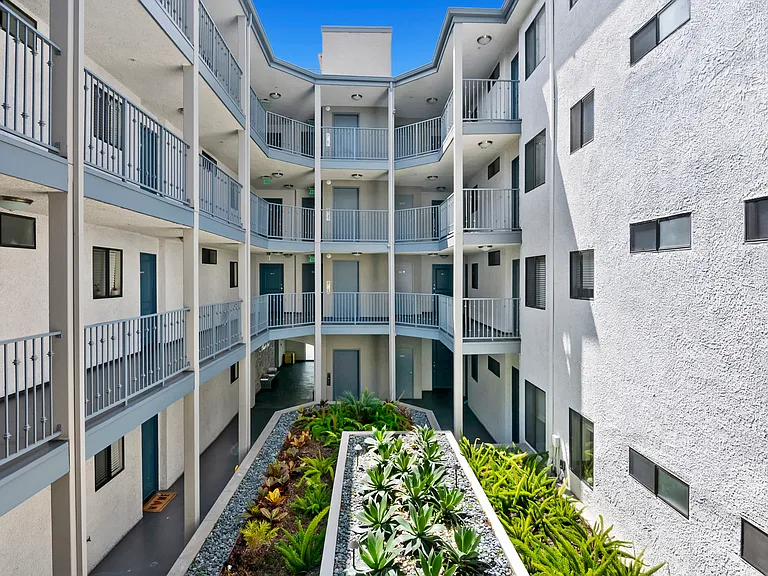 Studio View Apartment Homes — Photo 7