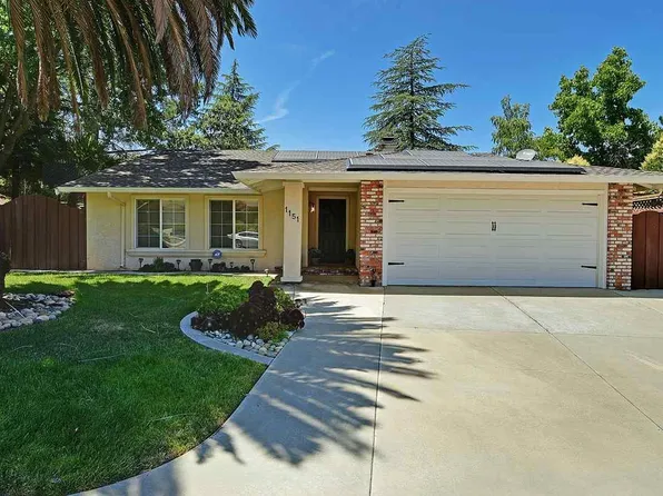 1151 Bordeaux St, Pleasanton, CA 94566