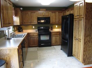 695 S Cypress St, Gardner, KS 66030